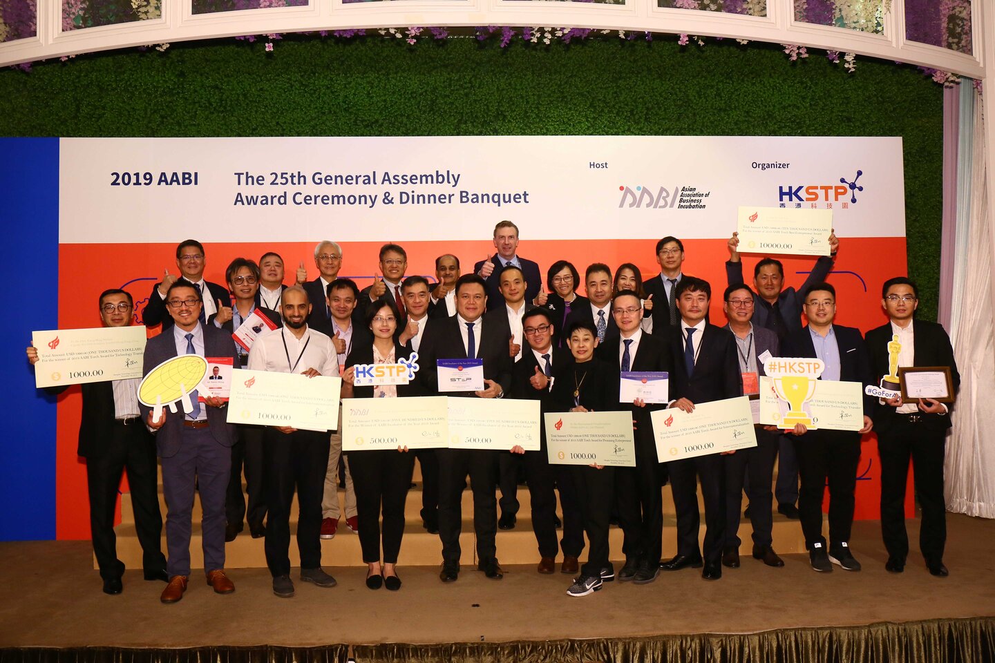 20191107-aabi_5-HKSTP GARNERS PRESTIGIOUS INCUBATOR OF THE YEAR AT 2019 AABI AWARDS CEREMONY